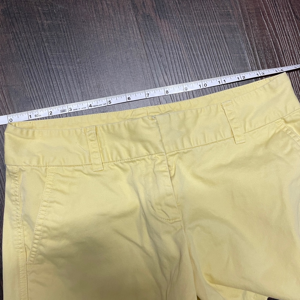 Vineyard Vines chino shorts, yellow, size 2, good used condition, 5” inseam